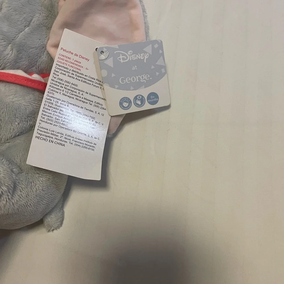 Dumbo - Picture 2 of 5